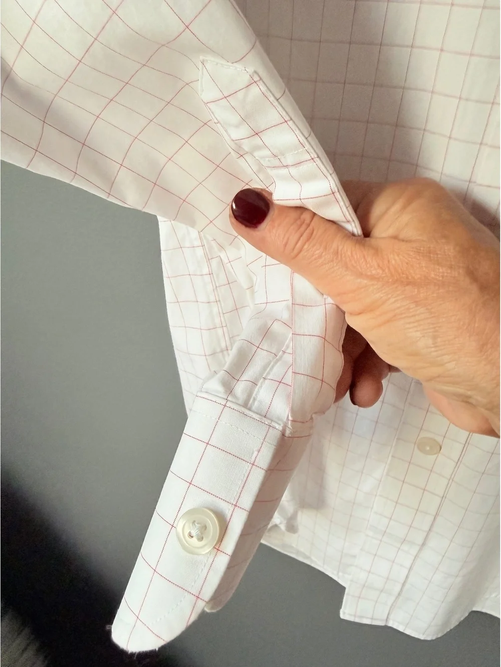 J.Crew Thompson Stretch Wrinkle-Free White and Pink Check Dress Shirt, Size M